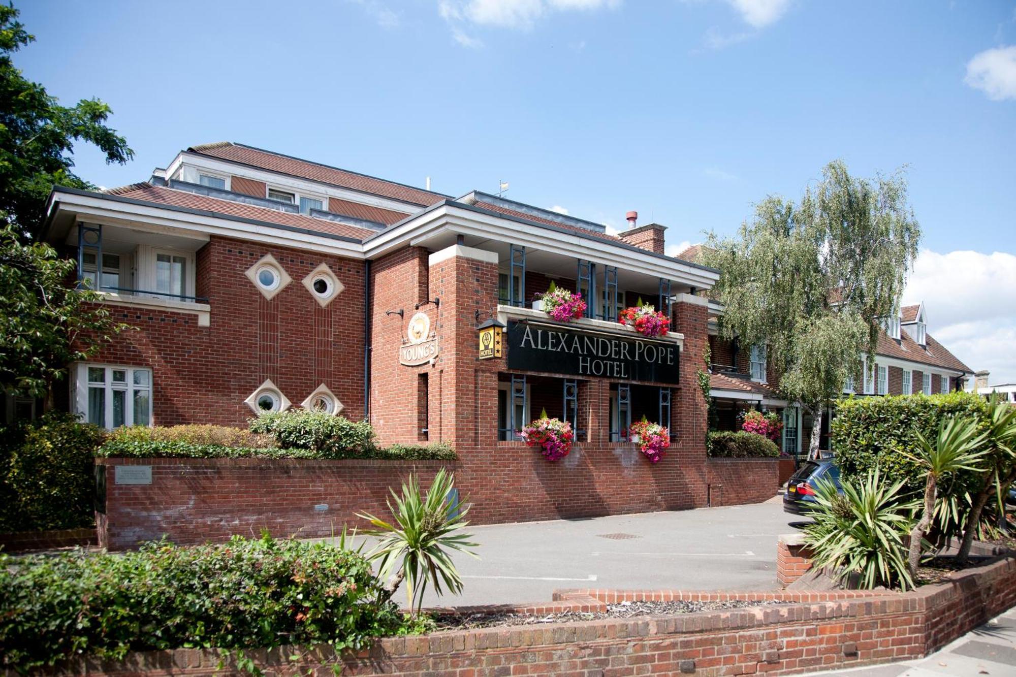 The Alexander Pope Hotel Twickenham Extérieur photo