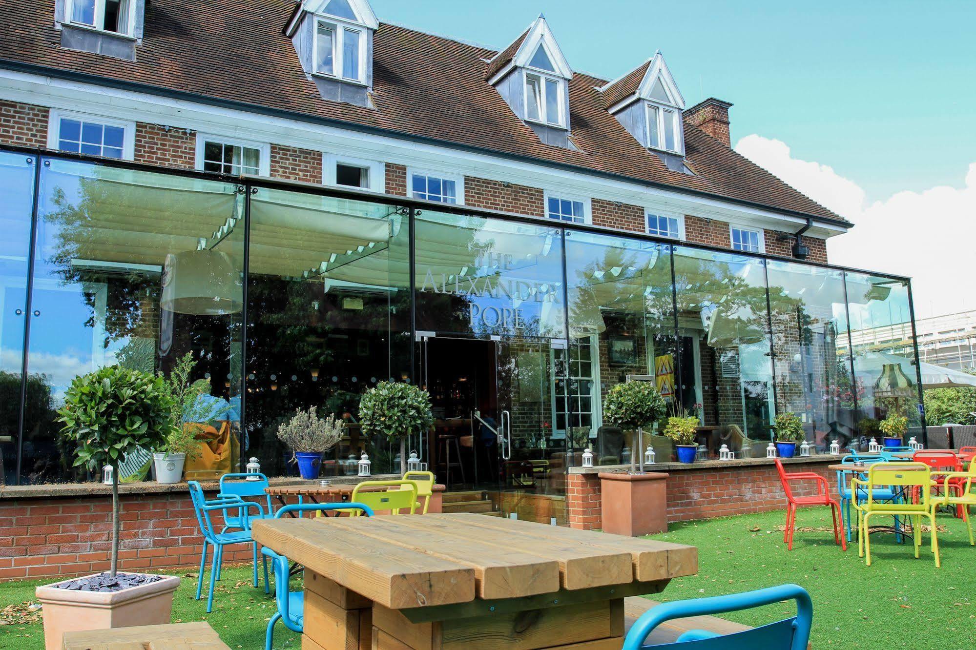 The Alexander Pope Hotel Twickenham Extérieur photo