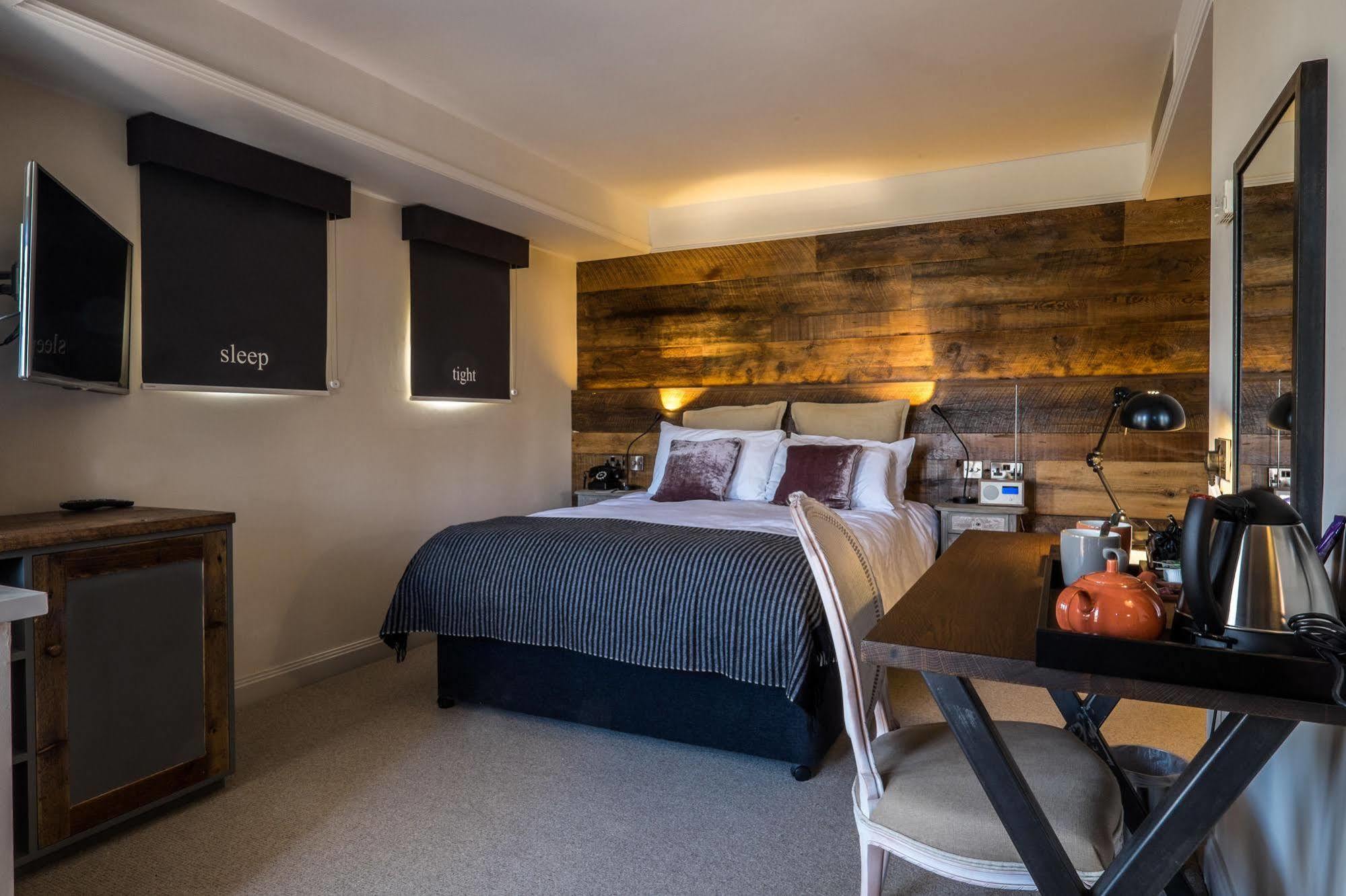 The Alexander Pope Hotel Twickenham Extérieur photo