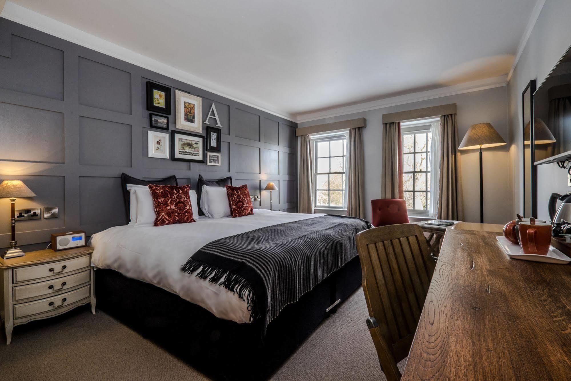 The Alexander Pope Hotel Twickenham Extérieur photo